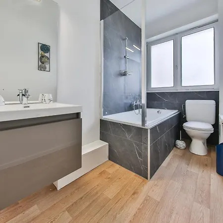 L'europeen / Parking Couvert - Centre / Tudors Locations